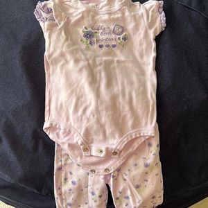 Carter’s brand new baby girl set